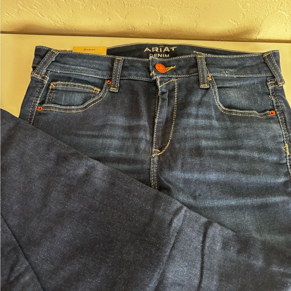 NWT Ariat Katie Perfect Rise Ultrastretch Flare Jeans 30 Short Dark Wash